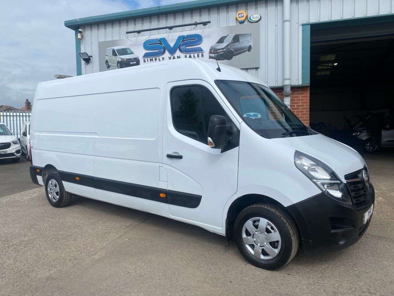A 2021 VAUXHALL MOVANO 2.3 CDTI 3500 L3 H2 LWB MED ROOF EURO 6 *AIRCON* 94K A 2021 VAUXHALL MOVANO 2.3 CDTI 3500 L3 H2 LWB MED ROOF EURO 6 *AIRCON* 94K