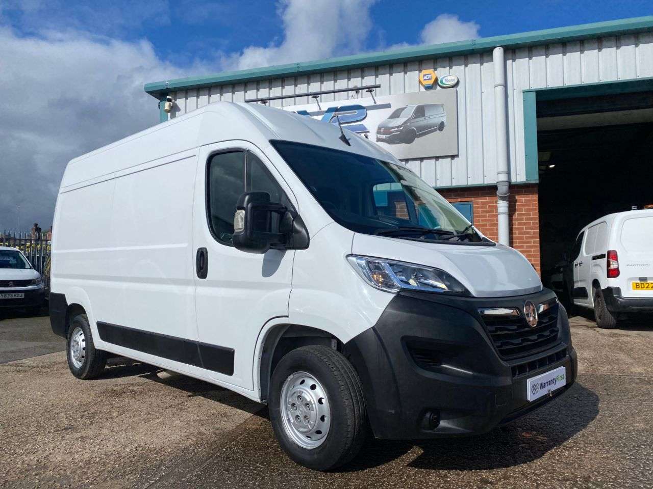 A 2022 VAUXHALL MOVANO 2.2 CDTi 3500 BITURBO DYNAMIC MWB L2 H2 VAN EURO 6 140bhp A 2022 VAUXHALL MOVANO 2.2 CDTi 3500 BITURBO DYNAMIC MWB L2 H2 VAN EURO 6 140bhp