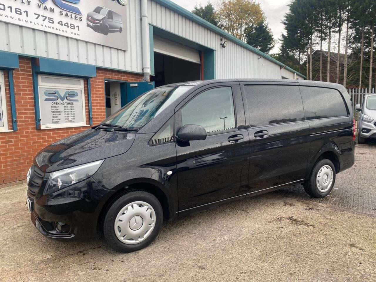 A 2021 MERCEDES-BENZ VITO 1.7 114 CDI L2 LONG ( LWB ) BLACK PROGRESSIVE 33K MILES A/C *** FREE MAINLA A 2021 MERCEDES-BENZ VITO 1.7 114 CDI L2 LONG ( LWB ) BLACK PROGRESSIVE 33K MILES A/C *** FREE MAINLA