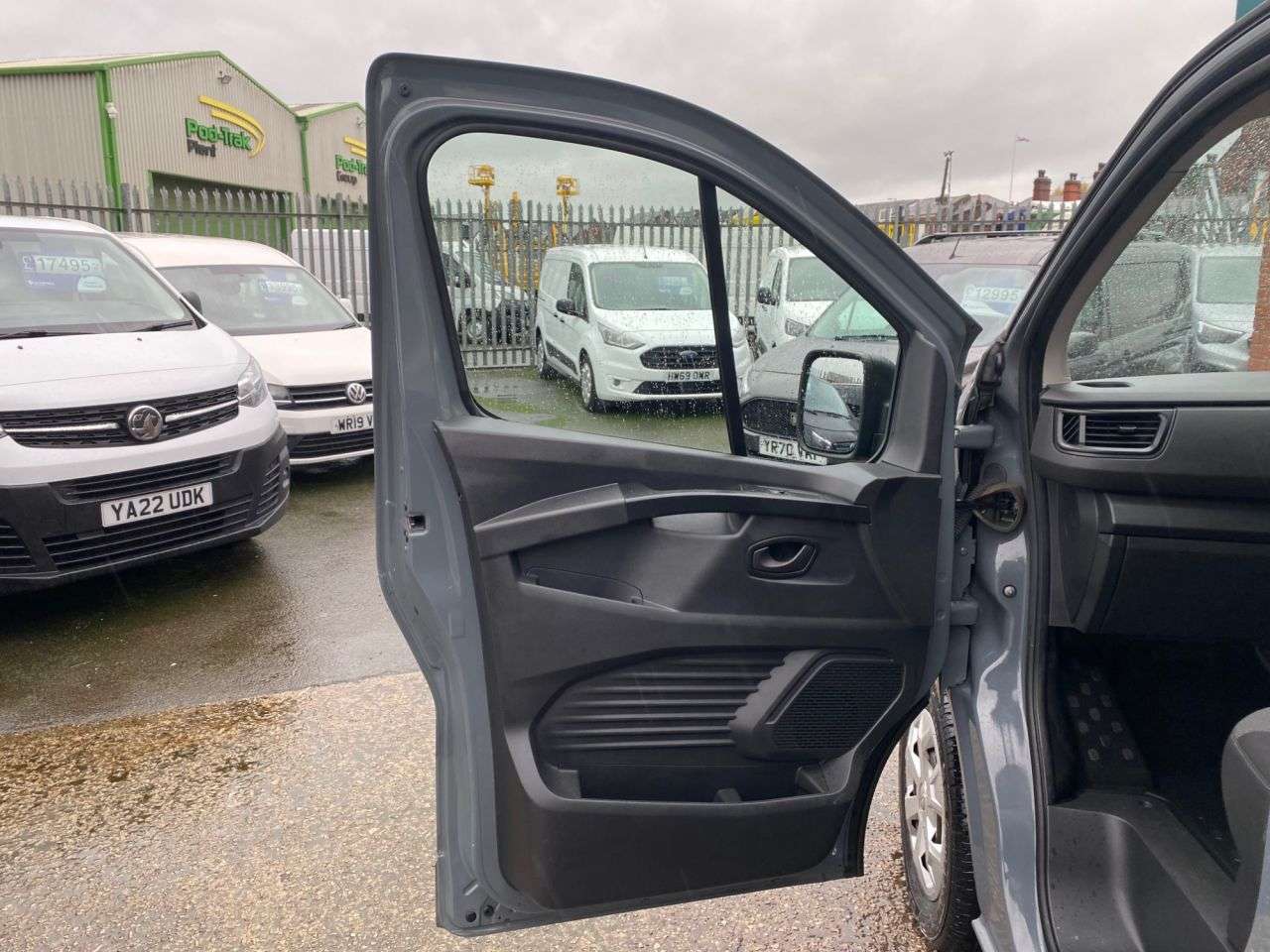 2022 RENAULT TRAFIC 2022 RENAULT TRAFIC