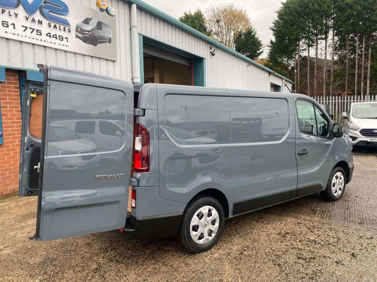 2022 RENAULT TRAFIC 2022 RENAULT TRAFIC