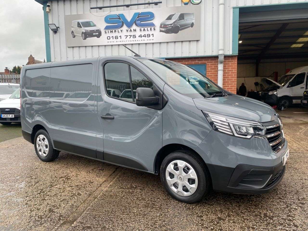 A 2022 RENAULT TRAFIC 2.0 DCI BLUE L1 SWB EURO 6 GREY BUSINESS + TINY 25K AIRCON *** FREE MAINLAN A 2022 RENAULT TRAFIC 2.0 DCI BLUE L1 SWB EURO 6 GREY BUSINESS + TINY 25K AIRCON *** FREE MAINLAN