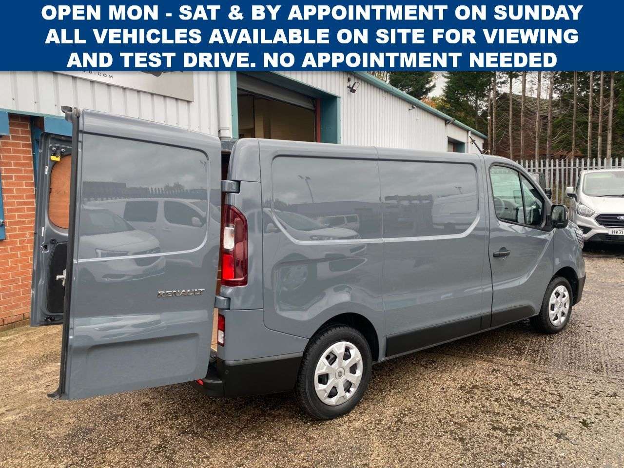 2022 RENAULT TRAFIC 2022 RENAULT TRAFIC