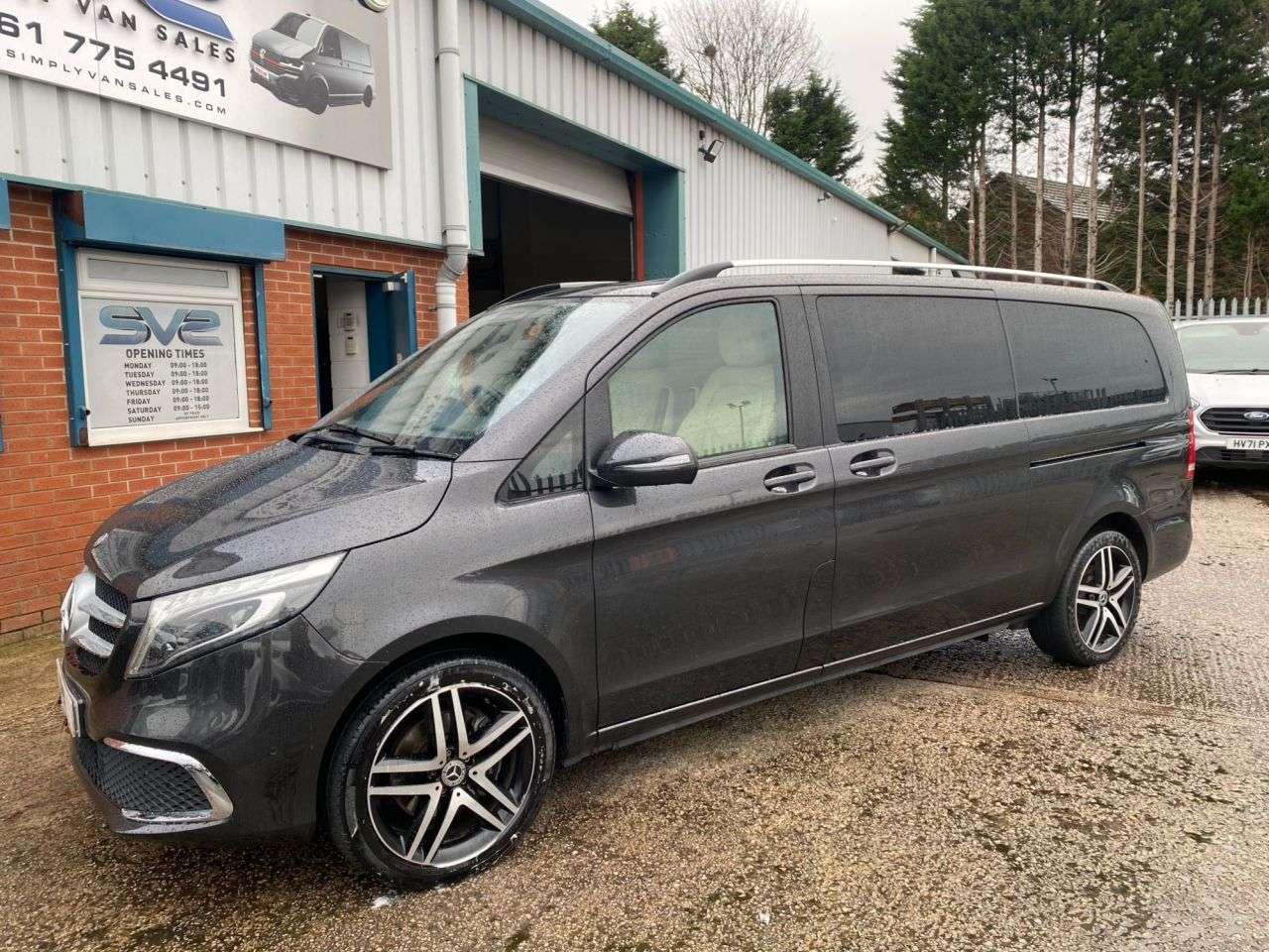 A 2022 MERCEDES-BENZ V CLASS KLASSEN 2.0 V220D XLWB SPORT 7 SEAT MPV AUTO 37K VERY HIGH SPEC *** FREE MAINLAND U A 2022 MERCEDES-BENZ V CLASS KLASSEN 2.0 V220D XLWB SPORT 7 SEAT MPV AUTO 37K VERY HIGH SPEC *** FREE MAINLAND U