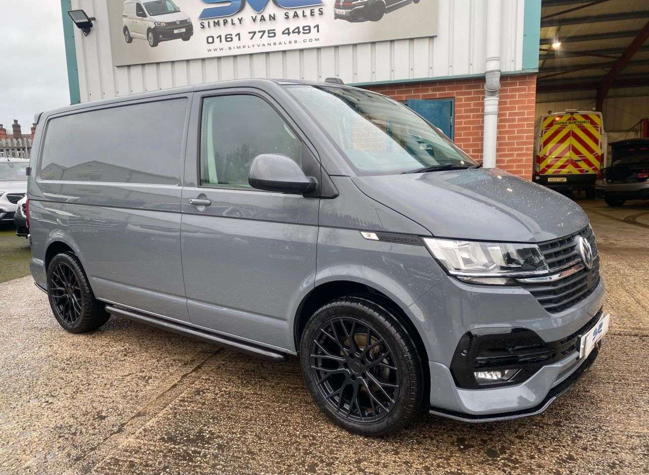 A 2021 VOLKSWAGEN TRANSPORTER 6SPD 150BHP SWB T28 PURE GREY HIGHLINE LEIGHTON SPORT PACK *** FREE MAINLAN A 2021 VOLKSWAGEN TRANSPORTER 6SPD 150BHP SWB T28 PURE GREY HIGHLINE LEIGHTON SPORT PACK *** FREE MAINLAN