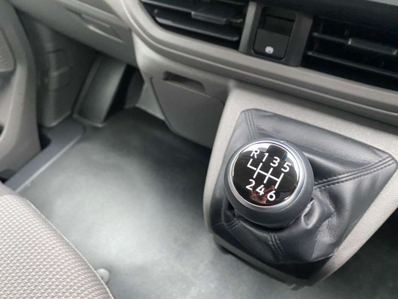 2025 VOLKSWAGEN TRANSPORTER 2025 VOLKSWAGEN TRANSPORTER