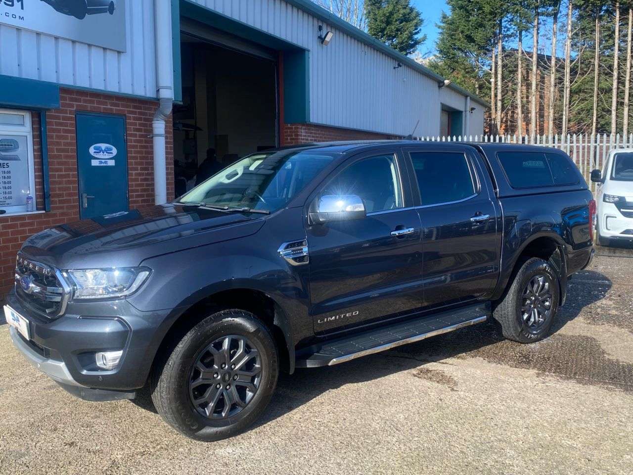 A 2021 FORD RANGER 2.0 5 SEAT AUTO 4WD LIMITED DOUBLE CAB PICK UP 4X4 77K MILES *** FREE MAINL A 2021 FORD RANGER 2.0 5 SEAT AUTO 4WD LIMITED DOUBLE CAB PICK UP 4X4 77K MILES *** FREE MAINL