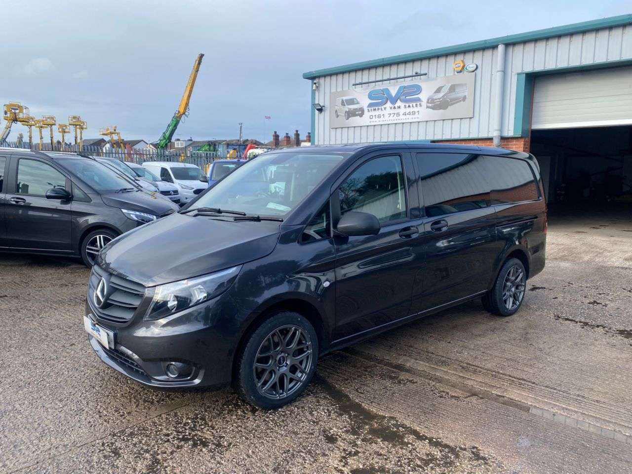 A 2021 MERCEDES-BENZ VITO 2.0 CDI 5 SEAT PROGRESSIVE AUTOMATIC CREW VAN 140BHP 34K MILES *** FREE MAI A 2021 MERCEDES-BENZ VITO 2.0 CDI 5 SEAT PROGRESSIVE AUTOMATIC CREW VAN 140BHP 34K MILES *** FREE MAI