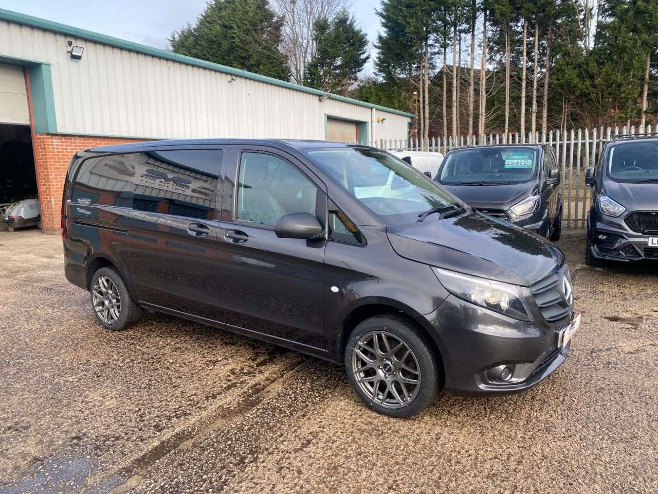 A 2021 MERCEDES-BENZ VITO 2.0 CDI 5 SEAT PROGRESSIVE AUTOMATIC CREW VAN 140BHP 34K MILES *** FREE MAI A 2021 MERCEDES-BENZ VITO 2.0 CDI 5 SEAT PROGRESSIVE AUTOMATIC CREW VAN 140BHP 34K MILES *** FREE MAI