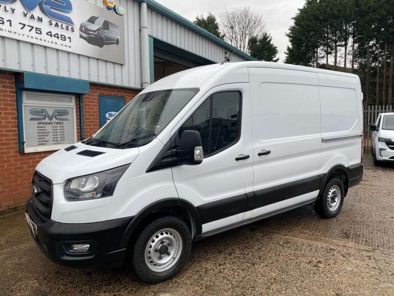 A 2022 FORD TRANSIT AWD 4X4 L2 H2 MWB MED ROOF WORKSHOP A/C 70K BELT REPLACED A 2022 FORD TRANSIT AWD 4X4 L2 H2 MWB MED ROOF WORKSHOP A/C 70K BELT REPLACED