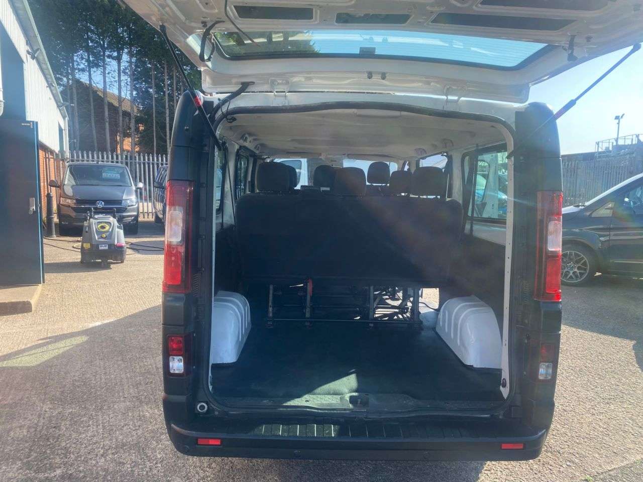 2017 VAUXHALL VIVARO 2017 VAUXHALL VIVARO