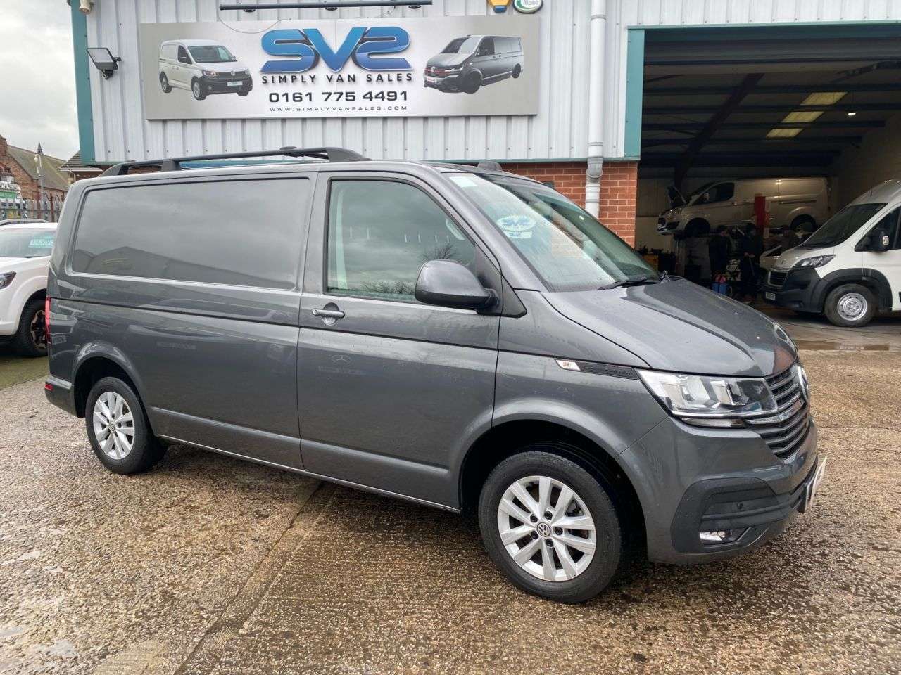 A 2021 VOLKSWAGEN TRANSPORTER 2.0 TDI T30 HIGHLINE 150BHP 6 SPEED SWB EURO 6 WITH TAILGATE IDEAL CAMPER A 2021 VOLKSWAGEN TRANSPORTER 2.0 TDI T30 HIGHLINE 150BHP 6 SPEED SWB EURO 6 WITH TAILGATE IDEAL CAMPER