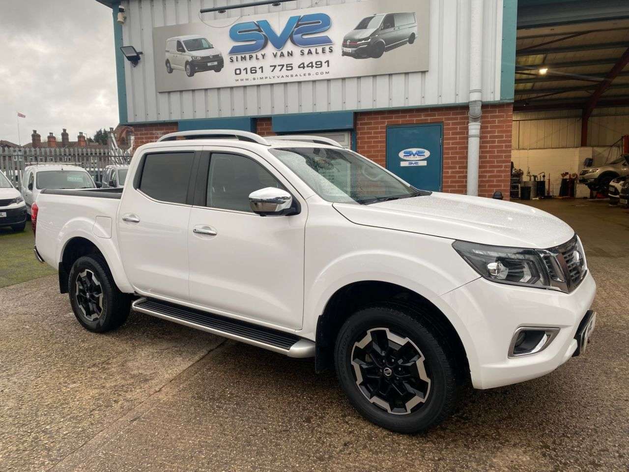 A 2021 NISSAN NAVARA 2.3 DCI DOUBLE CAB TEKNA 4X4 4WD AUTO 5 SEAT PICK UP 85K FSH A 2021 NISSAN NAVARA 2.3 DCI DOUBLE CAB TEKNA 4X4 4WD AUTO 5 SEAT PICK UP 85K FSH