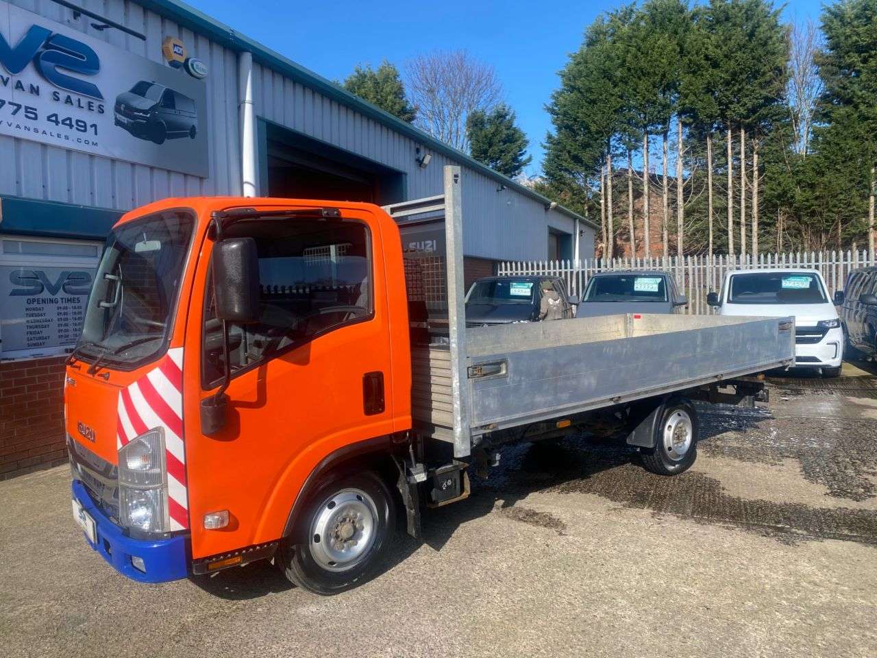 A 2020 ISUZU GRAFTER 1.9D N35 EURO 6 ALLOY BODY DROPSIDE 75K MILES 4.45M LOAD A 2020 ISUZU GRAFTER 1.9D N35 EURO 6 ALLOY BODY DROPSIDE 75K MILES 4.45M LOAD
