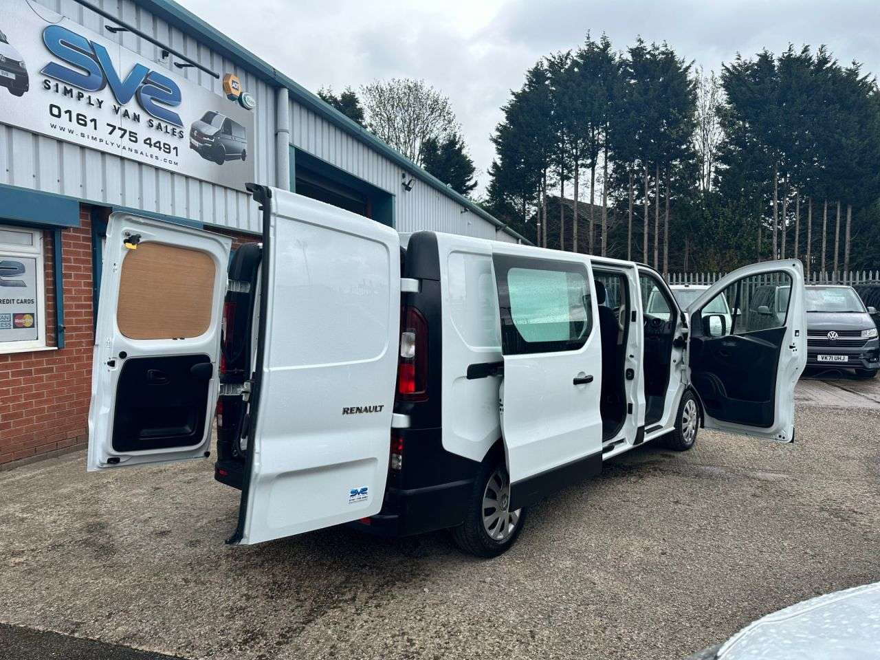 2021 RENAULT TRAFIC 2021 RENAULT TRAFIC