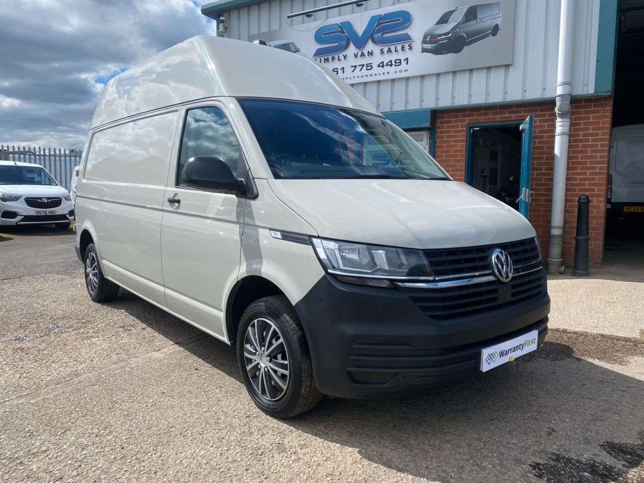 A 2021 VOLKSWAGEN TRANSPORTER 2.0 TDI T32 LWB HIGH ROOF IN ASCOT GREY, 1 OWNER FVWSH 73K, IDEAL CAMPER VA A 2021 VOLKSWAGEN TRANSPORTER 2.0 TDI T32 LWB HIGH ROOF IN ASCOT GREY, 1 OWNER FVWSH 73K, IDEAL CAMPER VA