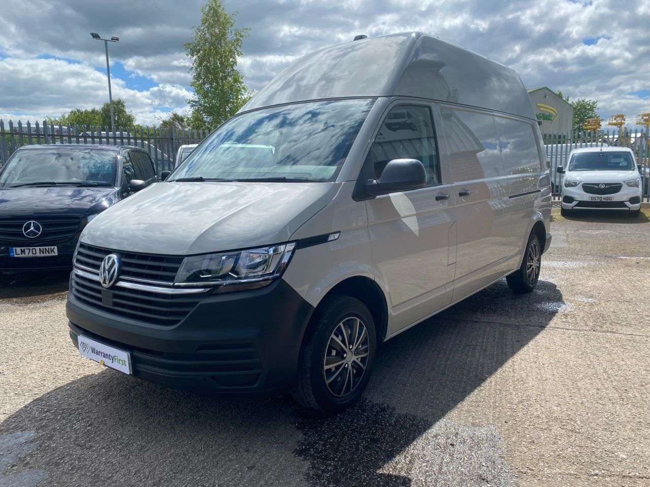 A 2021 VOLKSWAGEN TRANSPORTER 2.0 TDI T32 LWB HIGH ROOF IN ASCOT GREY, 1 OWNER FVWSH 73K, IDEAL CAMPER VA A 2021 VOLKSWAGEN TRANSPORTER 2.0 TDI T32 LWB HIGH ROOF IN ASCOT GREY, 1 OWNER FVWSH 73K, IDEAL CAMPER VA