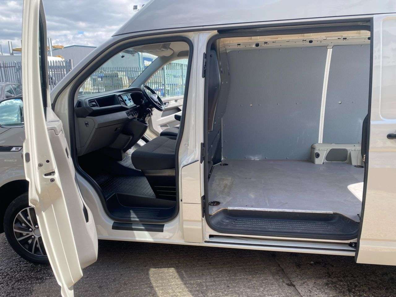 2021 VOLKSWAGEN TRANSPORTER 2021 VOLKSWAGEN TRANSPORTER