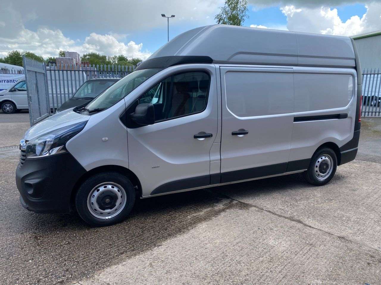 2018 VAUXHALL VIVARO 2018 VAUXHALL VIVARO