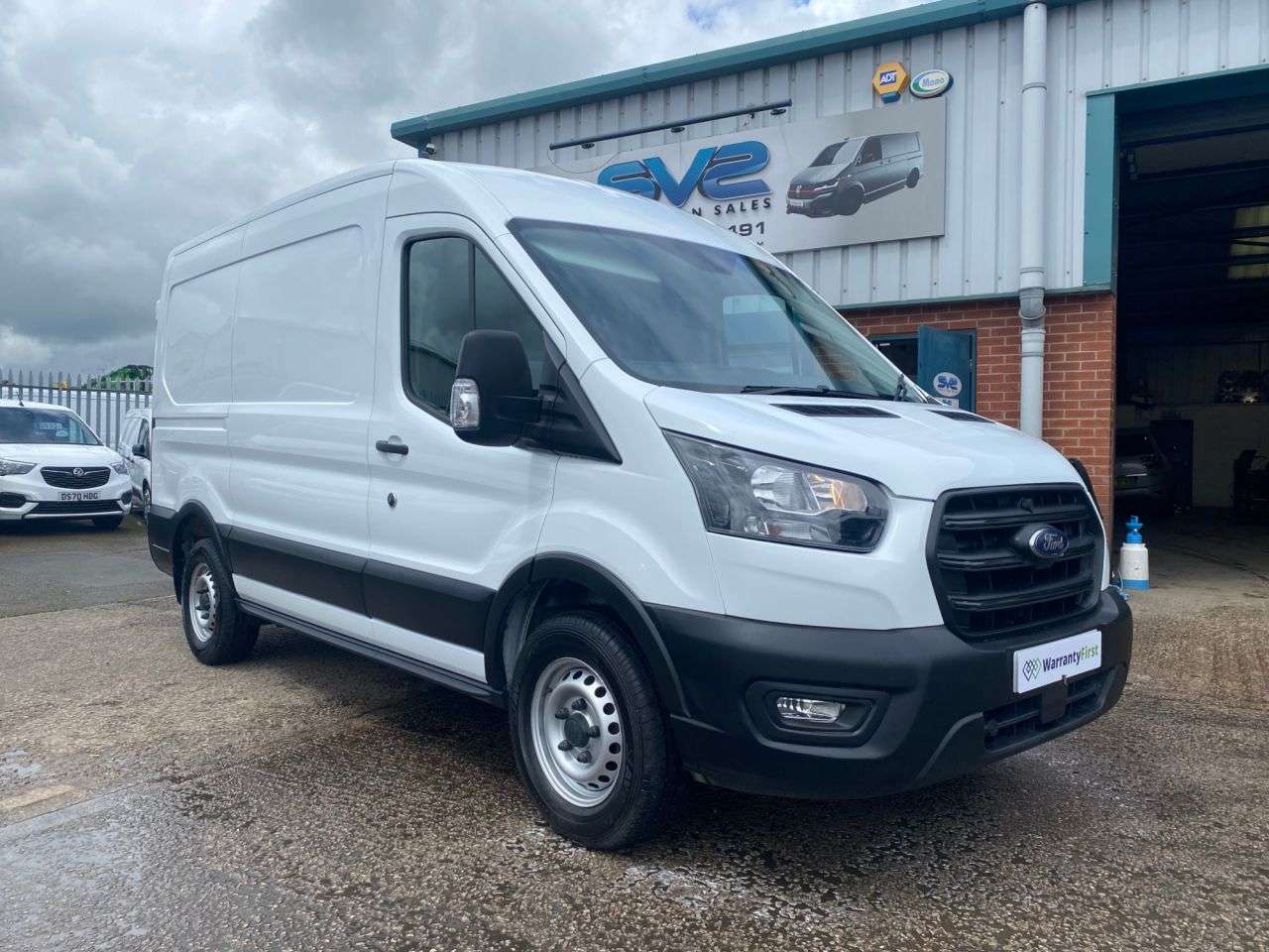 A 2022 FORD TRANSIT MWB MED ROOF FULLY FITTED WORKSHOP VAN 4X4 AWD L2 H2 EURO 6 (130 BHP) A 2022 FORD TRANSIT MWB MED ROOF FULLY FITTED WORKSHOP VAN 4X4 AWD L2 H2 EURO 6 (130 BHP)