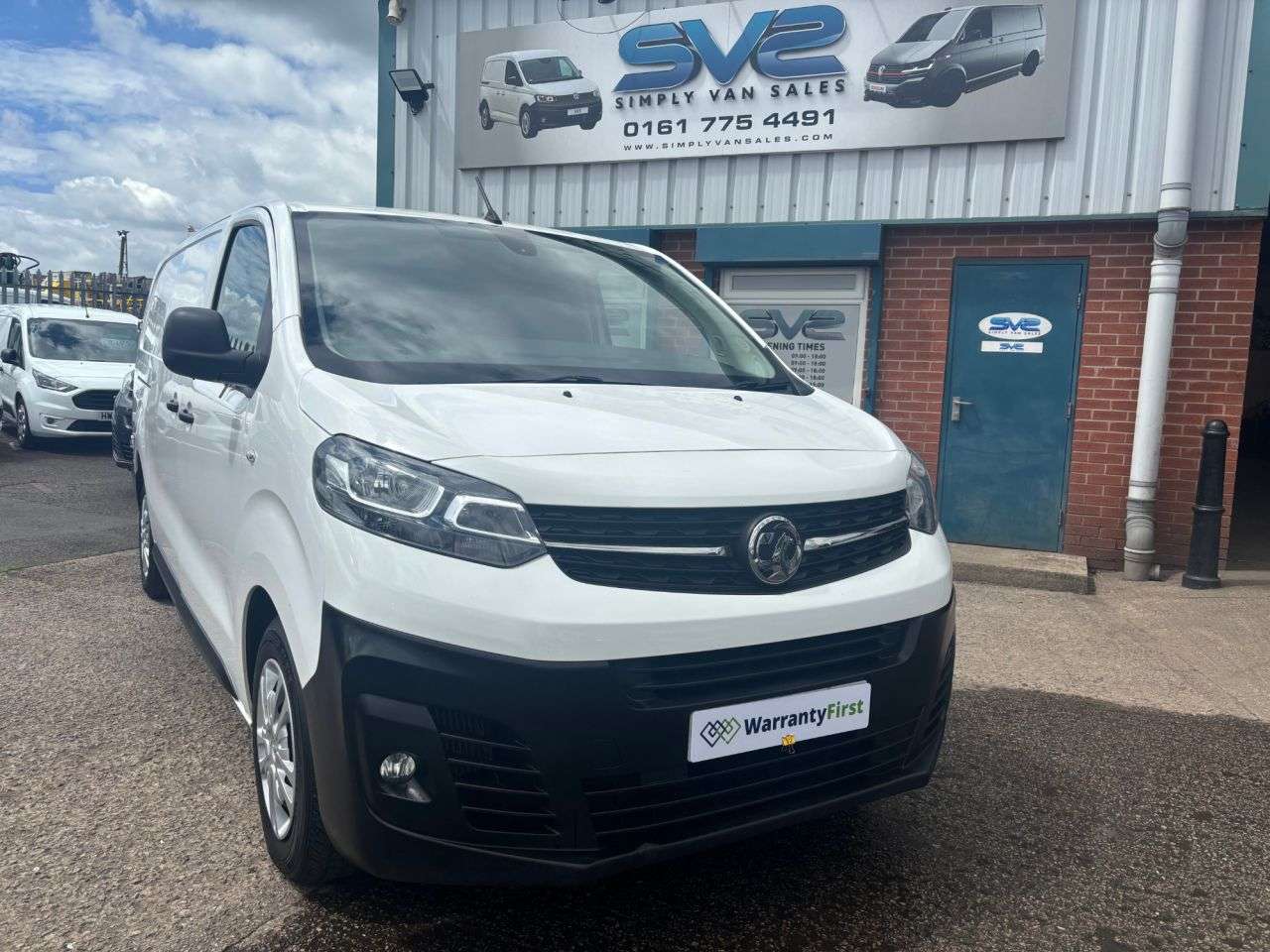 A 2019 VAUXHALL VIVARO LWB DYNAMIC L2 H1 EURO 6 (s/s) (100 BHP) CLEAN VAN A 2019 VAUXHALL VIVARO LWB DYNAMIC L2 H1 EURO 6 (s/s) (100 BHP) CLEAN VAN