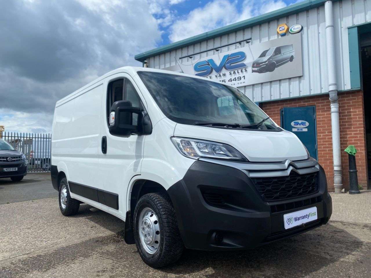 A 2020 CITROEN RELAY 2.2 BlueHDi 33 ENTERPRISE SWB VAN L1 EURO 6 (s/s) (120bhp) A 2020 CITROEN RELAY 2.2 BlueHDi 33 ENTERPRISE SWB VAN L1 EURO 6 (s/s) (120bhp)