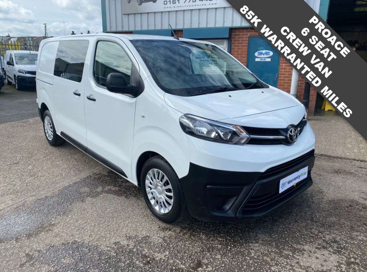 A 2020 TOYOTA PROACE 2.0d MWB CREW CAB COMBI 6 SEATER VAN EURO 6 120bhp WITH AIR CON A 2020 TOYOTA PROACE 2.0d MWB CREW CAB COMBI 6 SEATER VAN EURO 6 120bhp WITH AIR CON