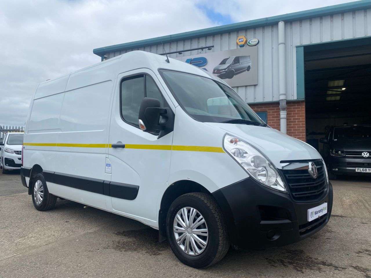 A 2018 VAUXHALL MOVANO FULLY FITTED WORKSHOP VAN 3500 MWB MED ROOF L2 H2 EURO 6 130bhp A 2018 VAUXHALL MOVANO FULLY FITTED WORKSHOP VAN 3500 MWB MED ROOF L2 H2 EURO 6 130bhp