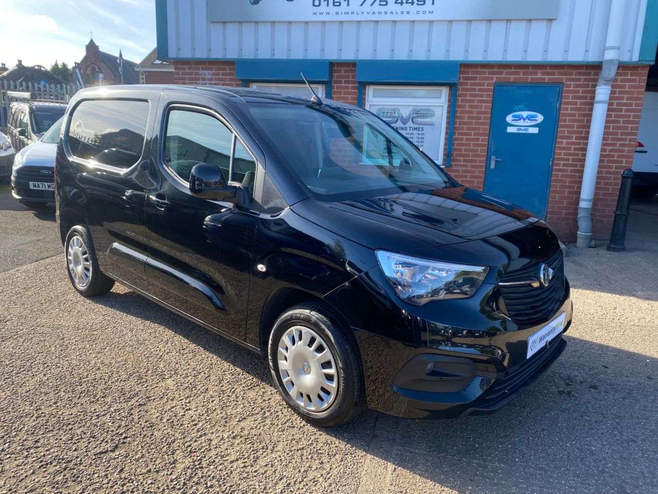 A 2023 VAUXHALL COMBO 1.5 TURBO D 2300 PRO L1 H1 EURO 6 100bhp 6 SPEED IN BLACK A 2023 VAUXHALL COMBO 1.5 TURBO D 2300 PRO L1 H1 EURO 6 100bhp 6 SPEED IN BLACK