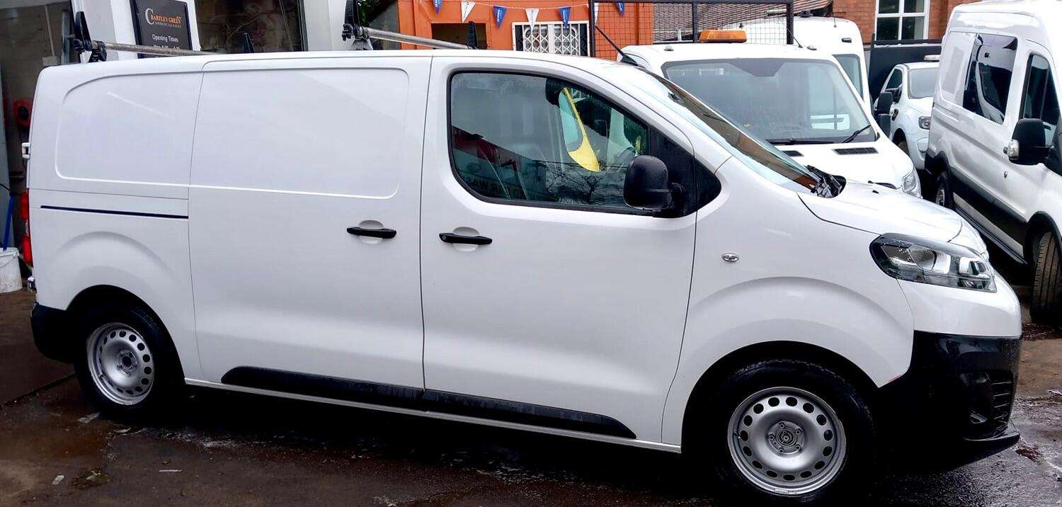 A 2021 CITROEN DISPATCH 1.5 BlueHDi 1000 Enterprise M A 2021 CITROEN DISPATCH 1.5 BlueHDi 1000 Enterprise M