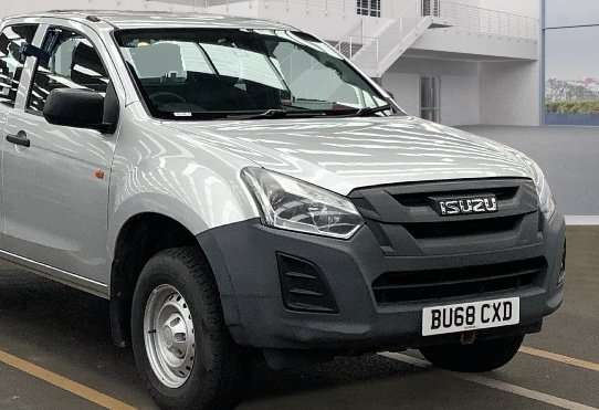 Check out this Isuzu D-max 2019 Diesel Manual