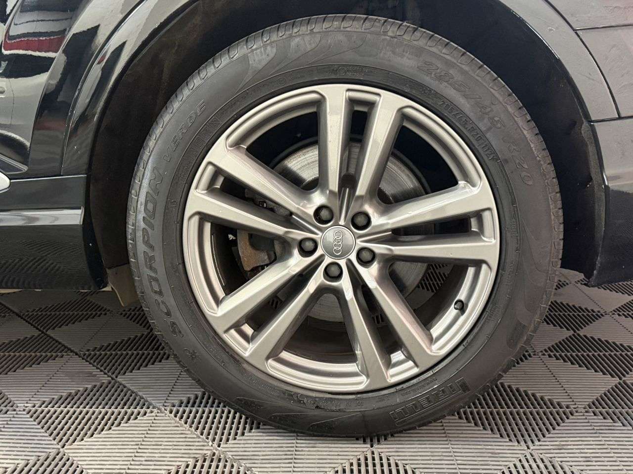2015 AUDI Q7 2015 AUDI Q7