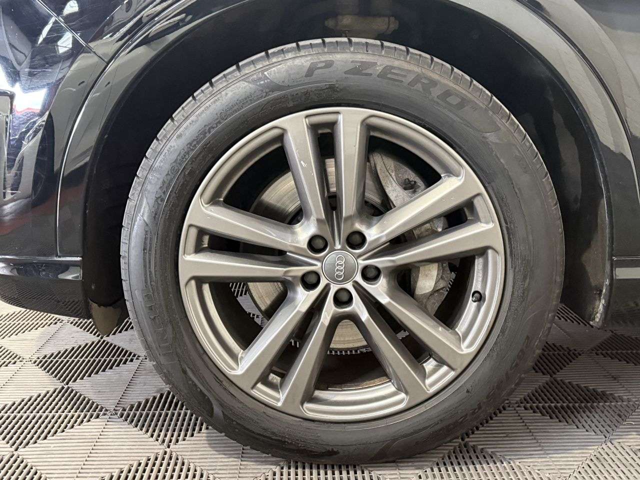2015 AUDI Q7 2015 AUDI Q7