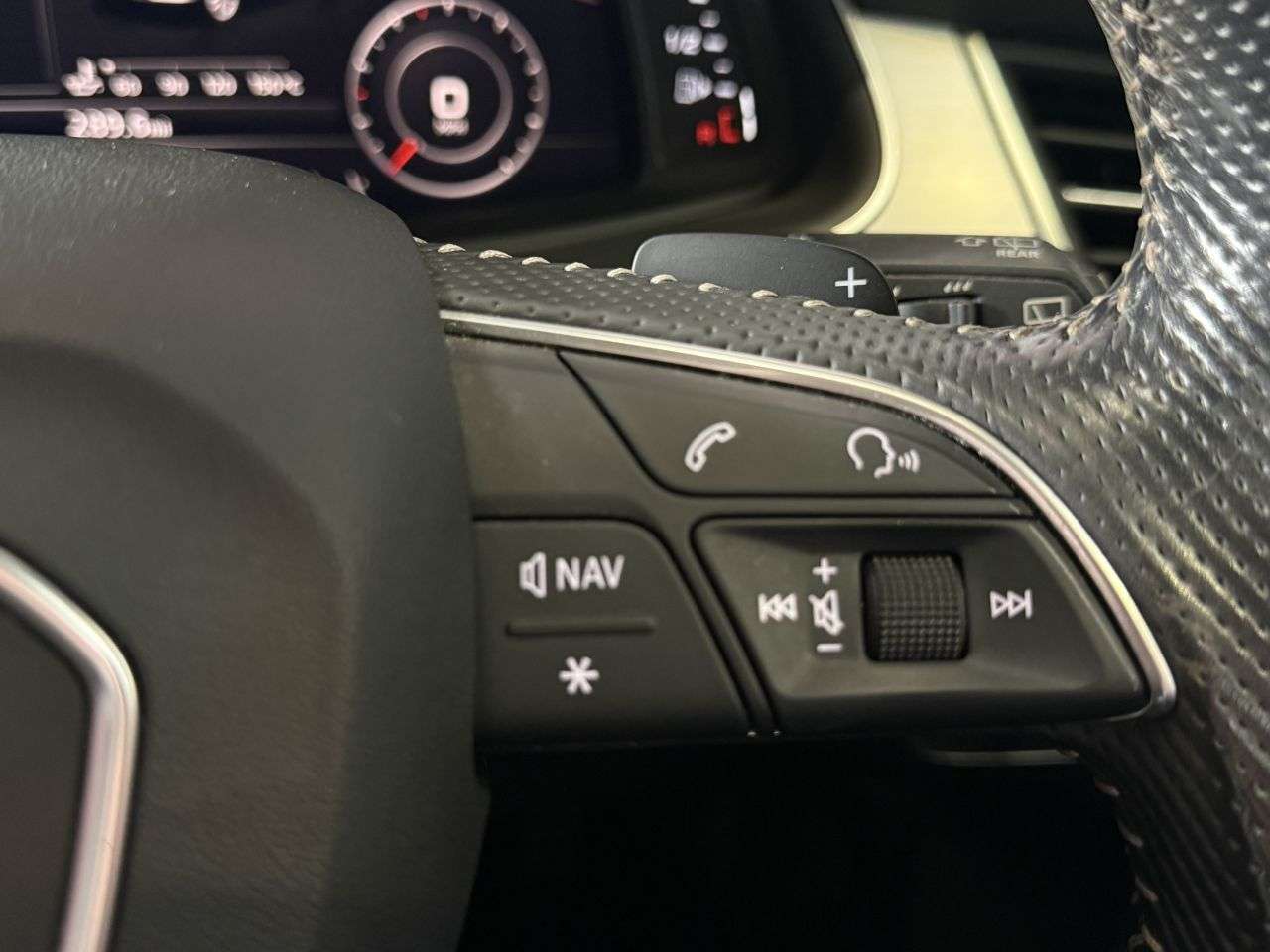 2015 AUDI Q7 2015 AUDI Q7