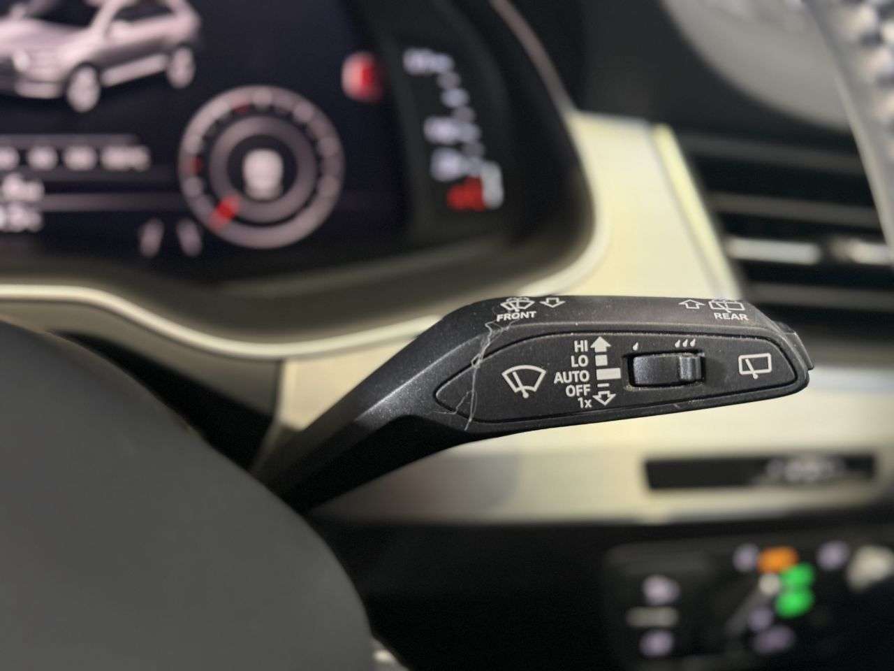 2015 AUDI Q7 2015 AUDI Q7