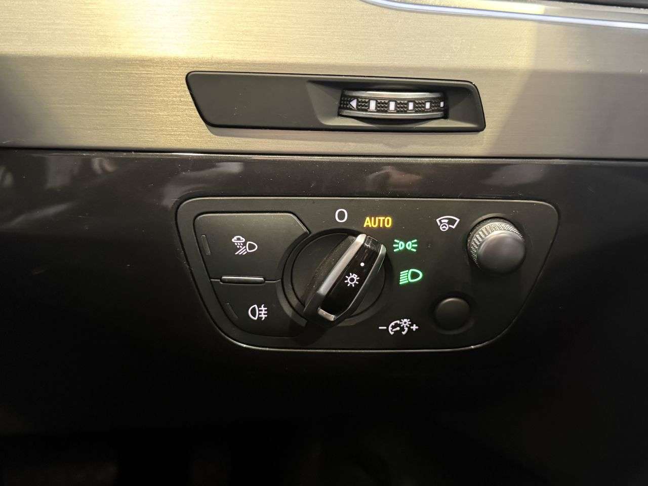 2015 AUDI Q7 2015 AUDI Q7