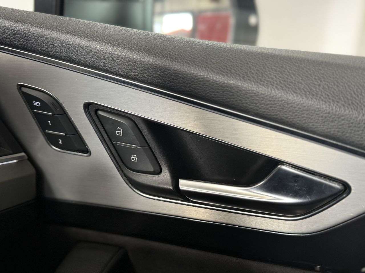 2015 AUDI Q7 2015 AUDI Q7