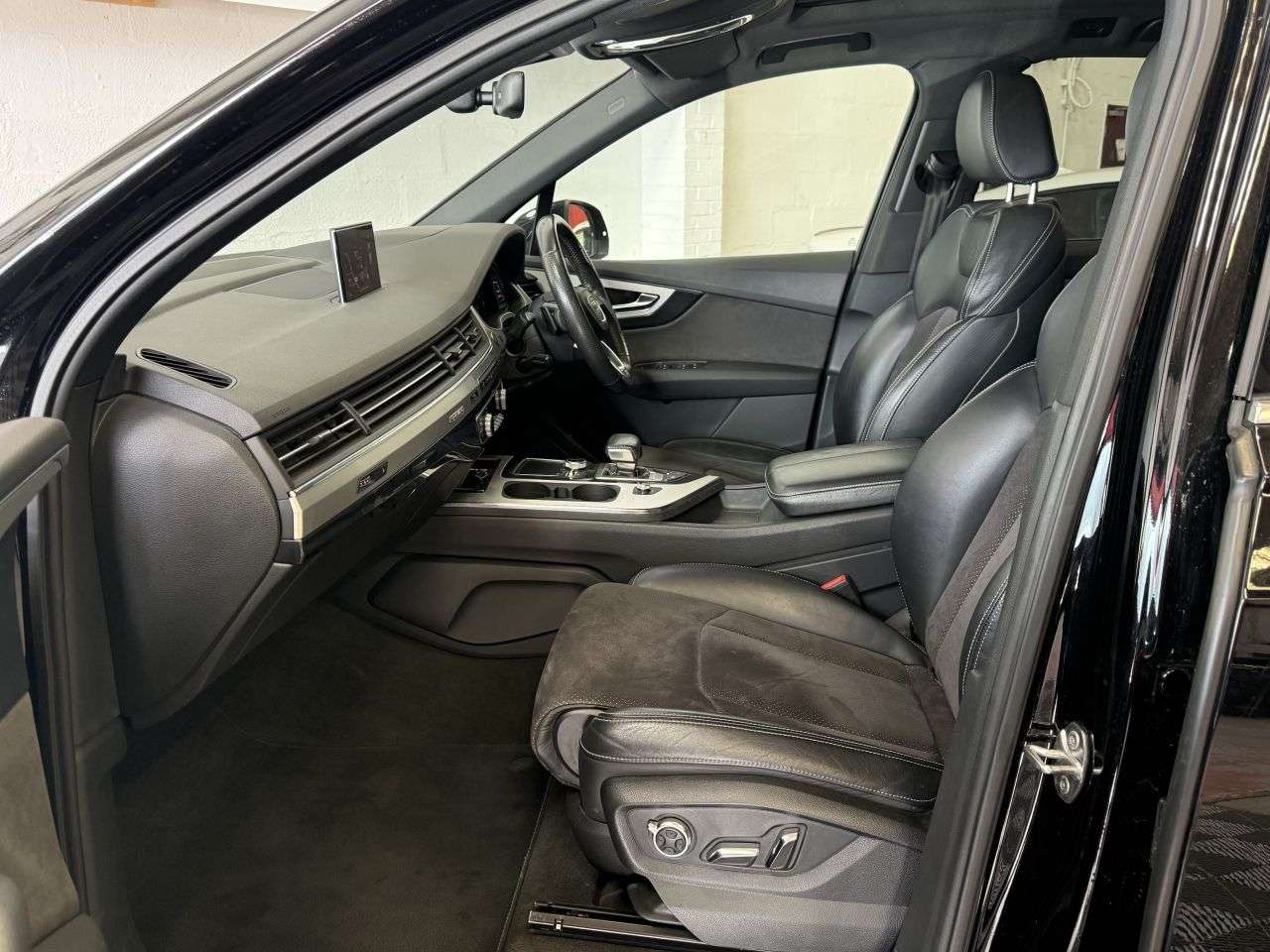 2015 AUDI Q7 2015 AUDI Q7