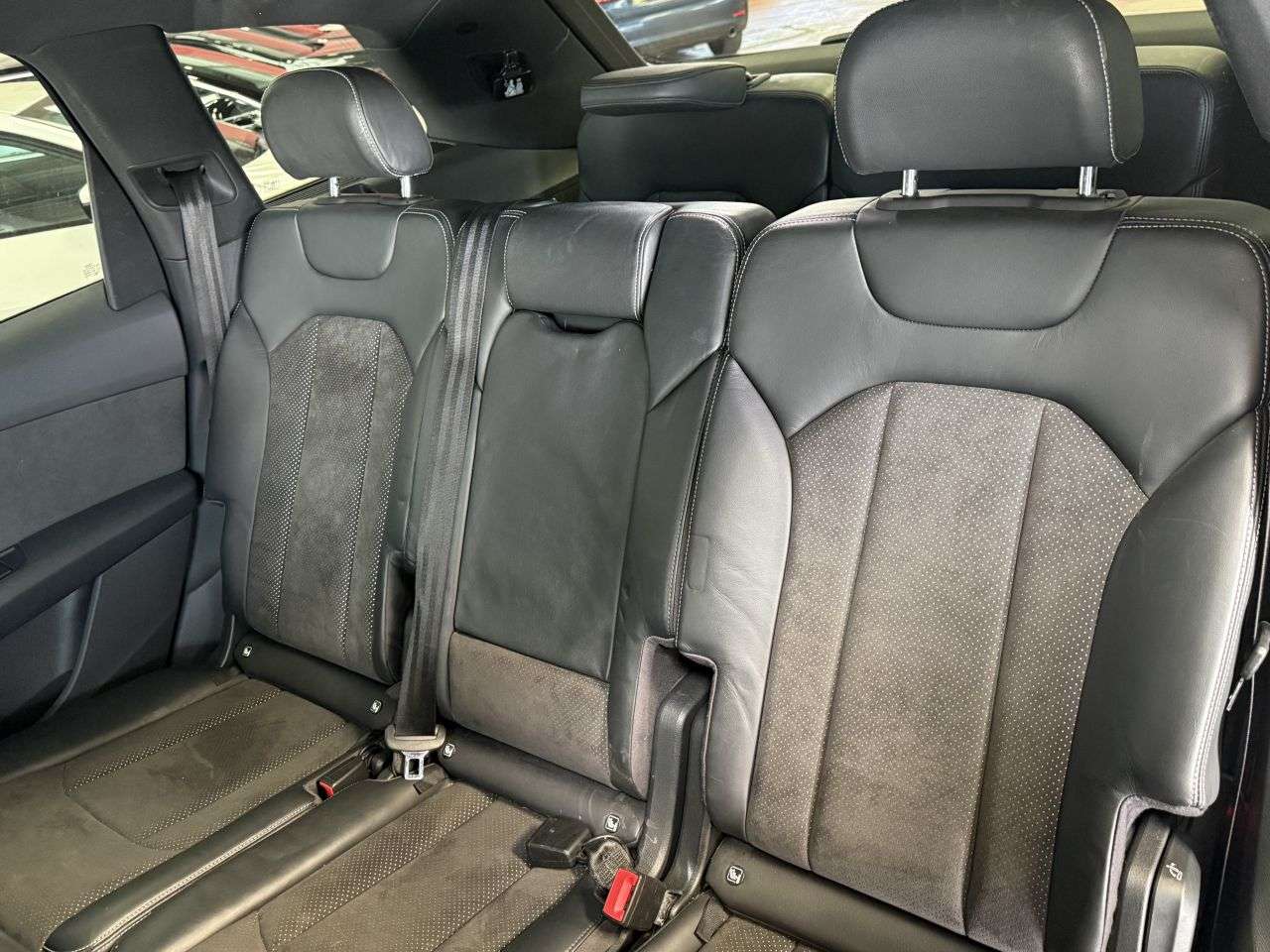 2015 AUDI Q7 2015 AUDI Q7