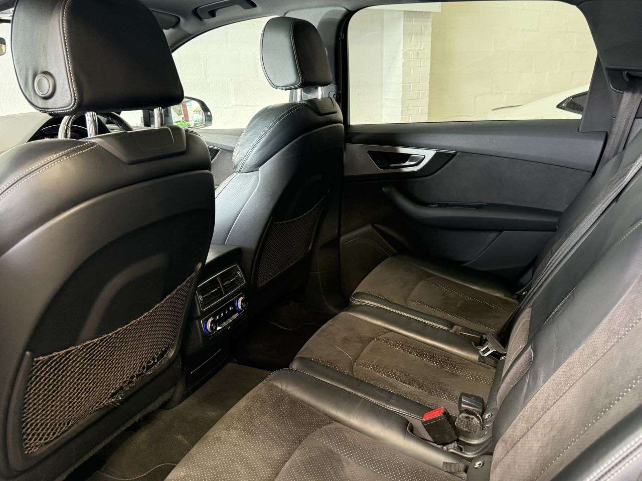 2015 AUDI Q7 2015 AUDI Q7