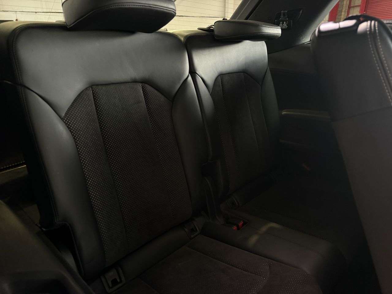2015 AUDI Q7 2015 AUDI Q7