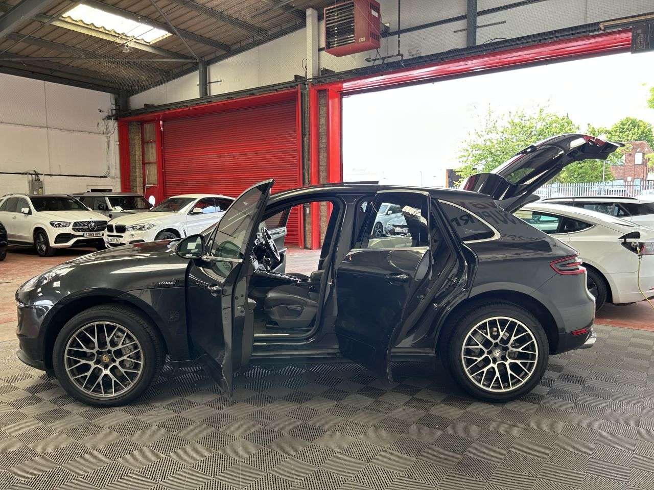 2016 PORSCHE MACAN 2016 PORSCHE MACAN