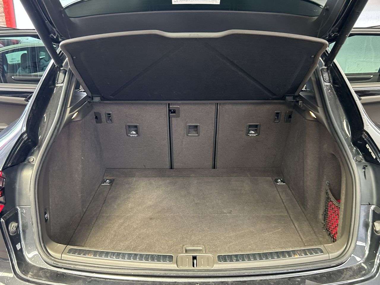 2016 PORSCHE MACAN 2016 PORSCHE MACAN