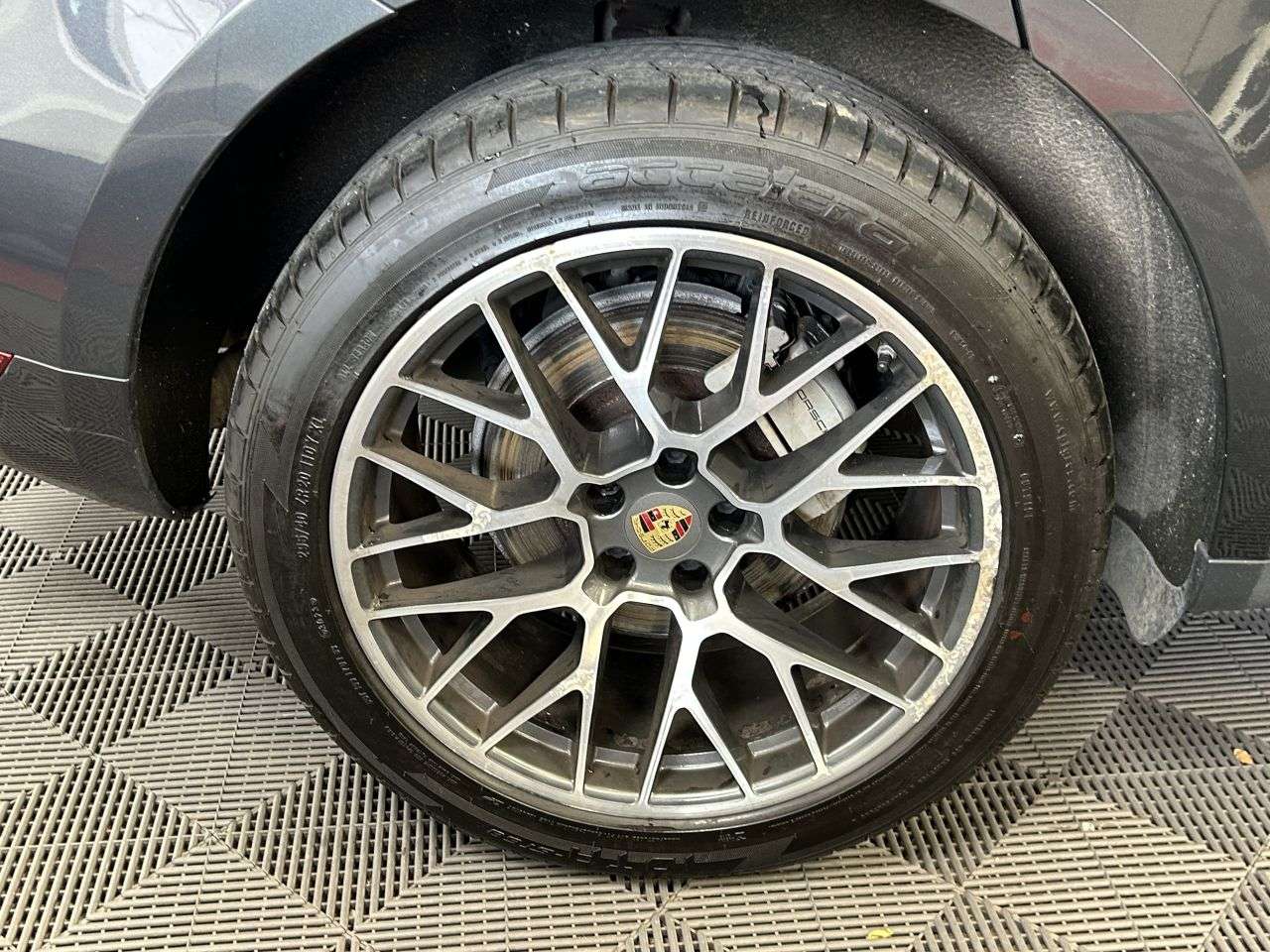 2016 PORSCHE MACAN 2016 PORSCHE MACAN