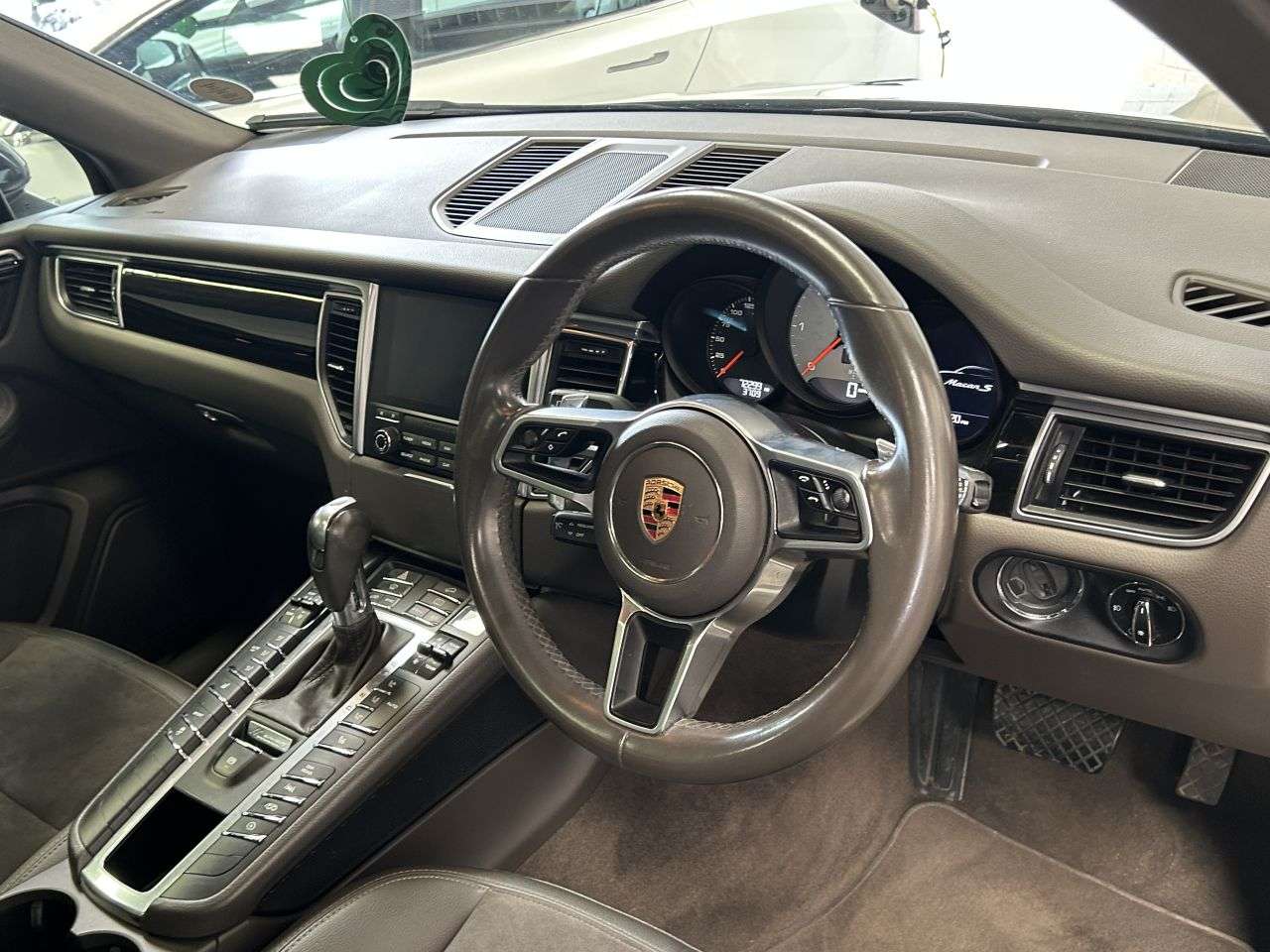2016 PORSCHE MACAN 2016 PORSCHE MACAN