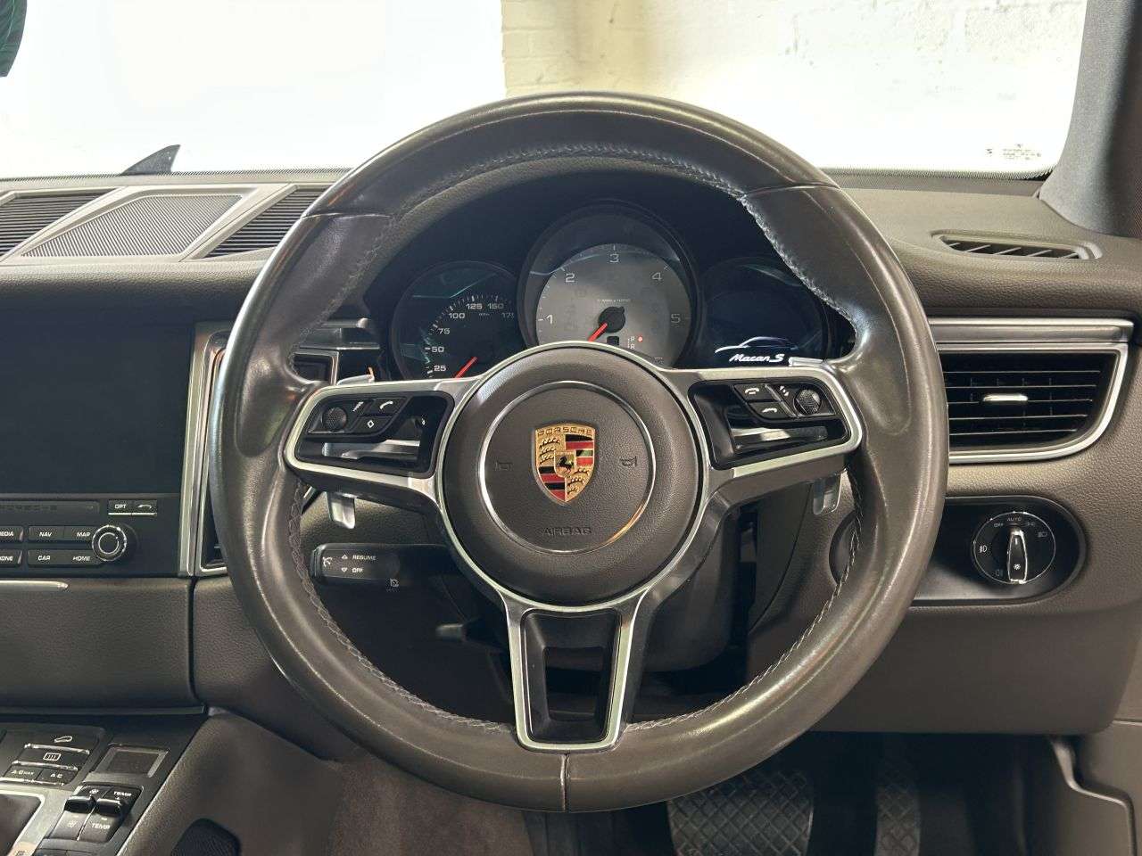 2016 PORSCHE MACAN 2016 PORSCHE MACAN