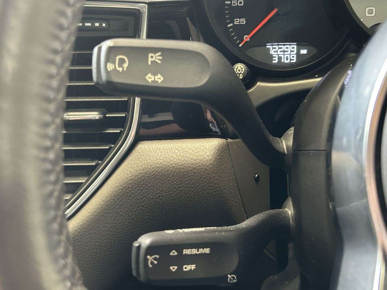 2016 PORSCHE MACAN 2016 PORSCHE MACAN