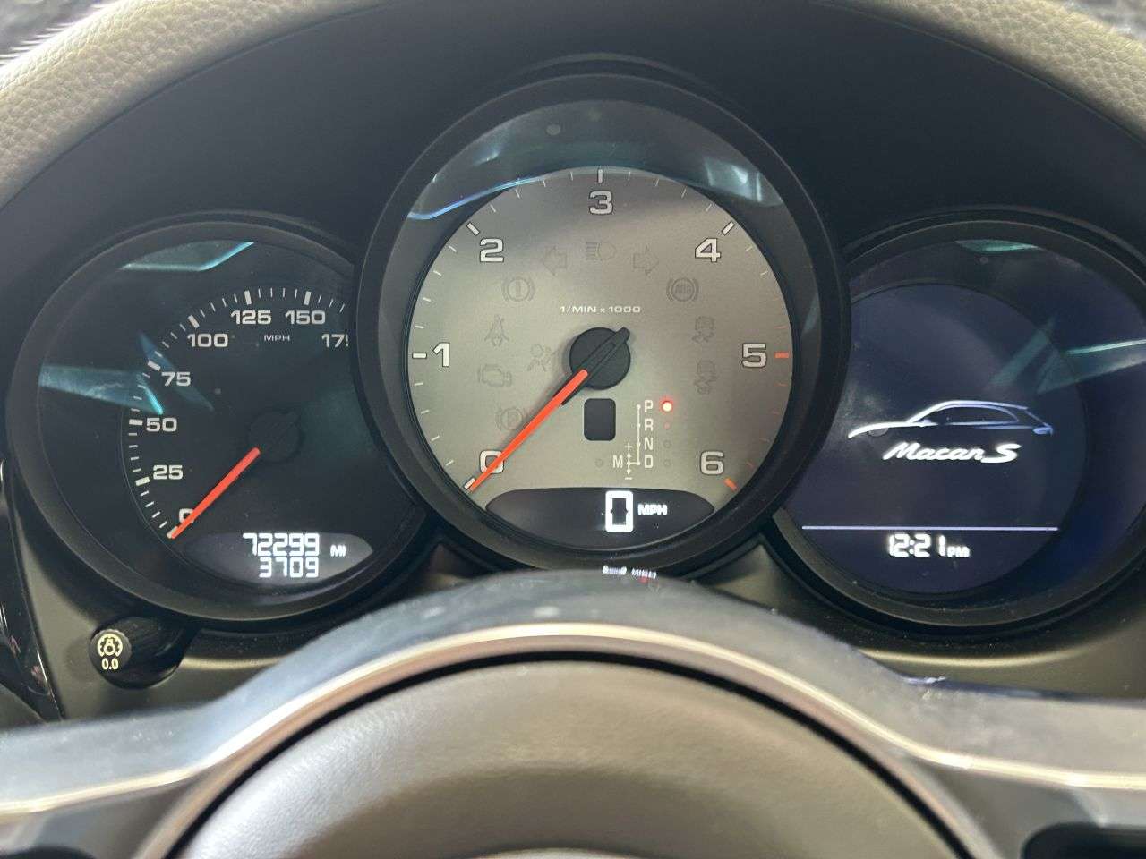 2016 PORSCHE MACAN 2016 PORSCHE MACAN