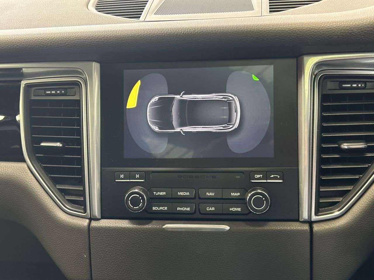 2016 PORSCHE MACAN 2016 PORSCHE MACAN