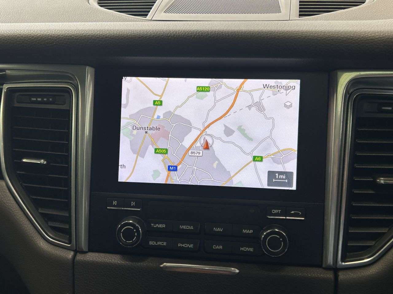 2016 PORSCHE MACAN 2016 PORSCHE MACAN